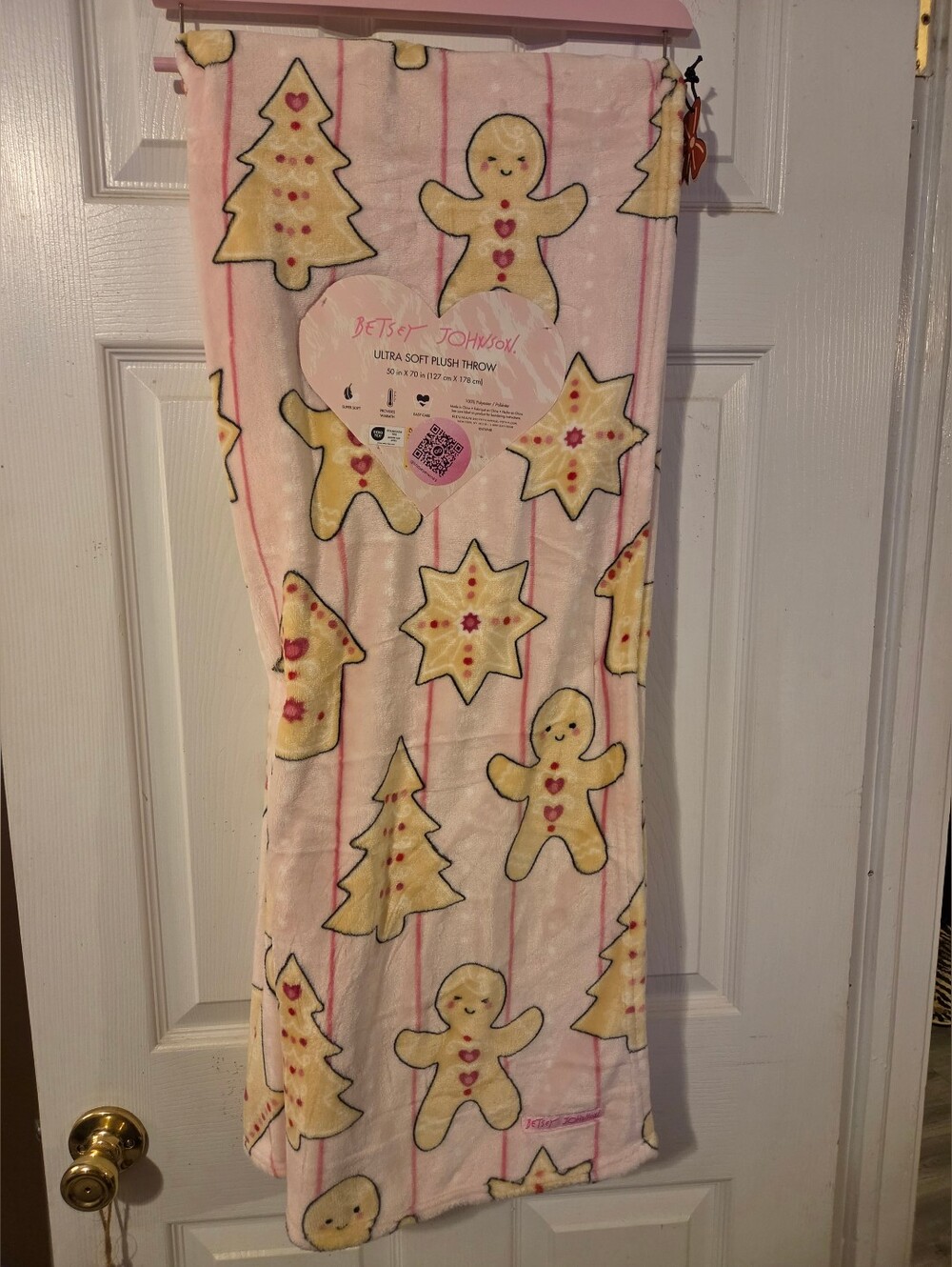 Betsey Johnson NWT Plush Throw - Gingerbread Cookies